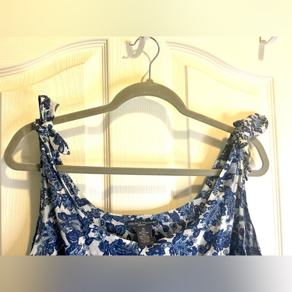 💙NWT Chelsea & Theodore Blue & White Paisley Print Tiered Maxi Dress Size XL🤍 - Picture 6 of 14